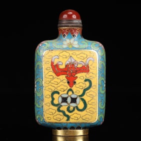 An Exquisite Cloisonne Flower and Bats Pattern Snuff Bottle