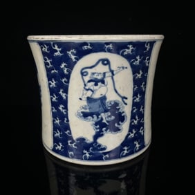 An Exquisite Blue and White Character and Story Pattern Brush Pot