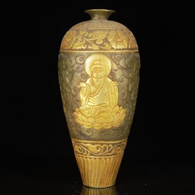 An Exquisite Gilt Silver Auspicious Cloud Pattern Vase,with Buddha Statue