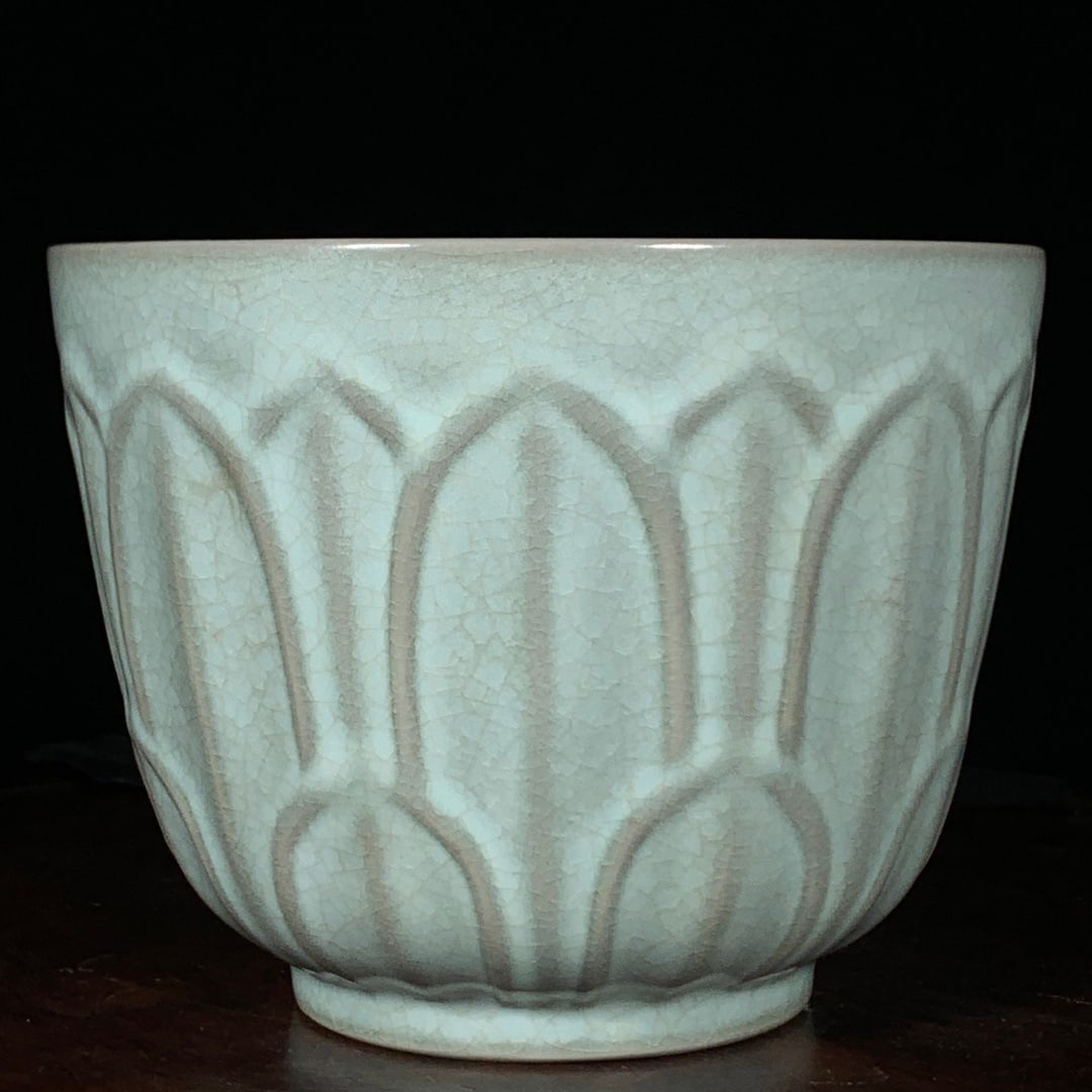 An Exquisite Ru yao Lotus Pattern Bowl (1 of 9)