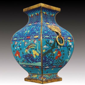 An Exquisite Cloisonne Flower and Bird Pattern Vase
