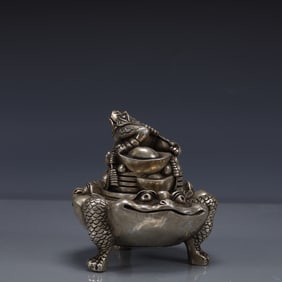 An Exquisite Silver-plated Bronze Golden Toad Censer