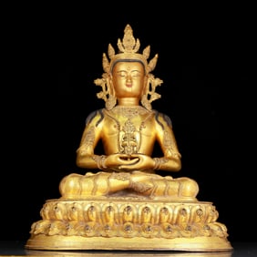 A huge gilt bronze statue of Amitayus Buddha