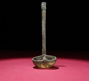 An Exquisite White Jade Inlaid Bronze Phoenix Pattern Spoon
