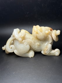 White Jade Auspicious Beast Hand Piece