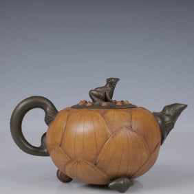 An Exquisite Purple Sands Lotus and Frog Pattern Teapot