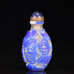 An Exquisite Glass Flower and Bird Pattern Snuff Bottle