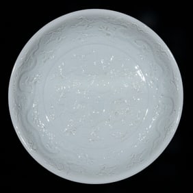 A Huge White Glazed Auspicious Cloud and Dragon Pattern Plate
