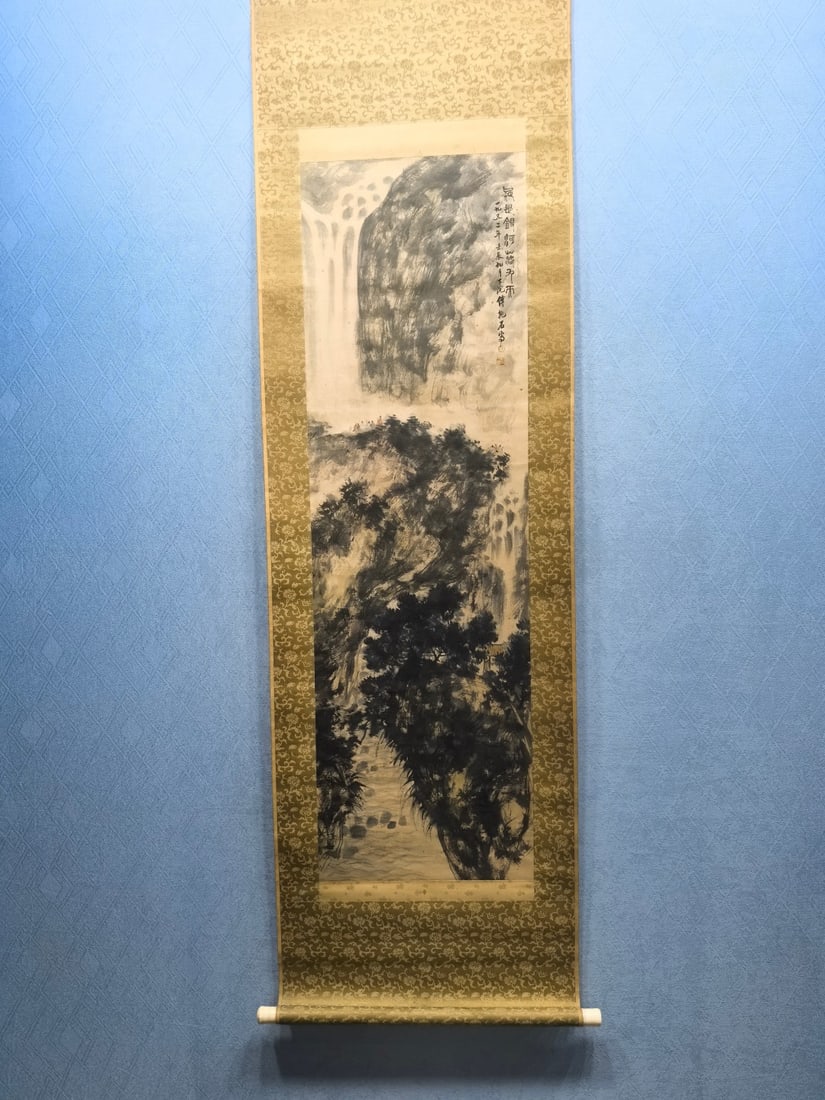 A Chinese Vertical Scroll Ink Painting of Landscape on Paper,Fu Baoshi: A Chinese Vertical Scroll Ink Painting of Landscape on Paper,Fu Baoshi,Size:(Without frame)14.2inx46.5in 一幅中国水墨山水画立轴,ࠍ
