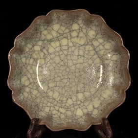 An Exquisite Ge yao Brush Washer