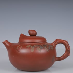 An Exquisite Purple Sands Flower and Bird Pattern Teapot