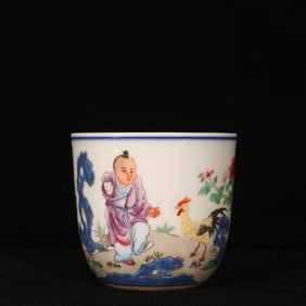 An Exquisite Famille-Rose Figure Pattern Cup, With an Imperial Poem by Emperor Qianlong