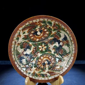 A Rare Tang Tri-Color Glazed Pottery Flower Pattern Bowl