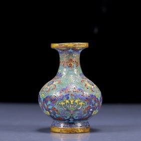 An Exquisite Cloisonne Flower Pattern Vase