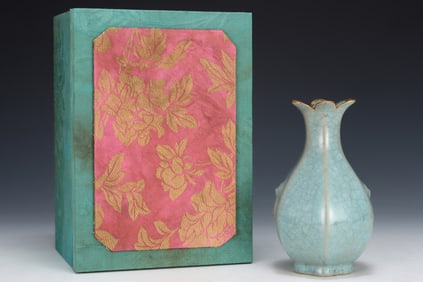 An Exquisite Ru yao Sky Blue Glazed Painted Gold Flower-Shaped Vase
