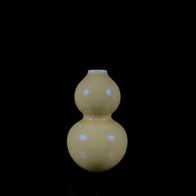 An Exquisite Yellow Glazed Gourd-Shaped Vase