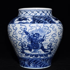 An Exquisite Blue and White Figure Pattern Jar
