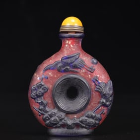 An Exquisite Glass Auspicious Cloud and Crane Pattern Snuff Bottle