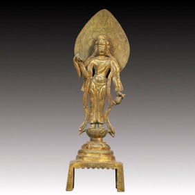A Solemn A Rare Statue of Avalokitesvara