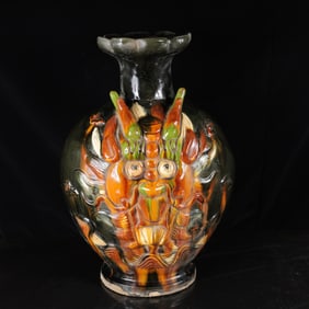 An Exquisite Tang Tri-Color Glazed Pottery Dragon Pattern Vase