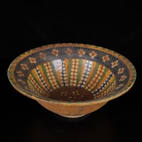An Exquisite Tang Tri-Color Glazed Pottery Flower Pattern Plate