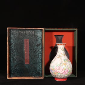 An Exquisite Ename Flower Pattern Pot