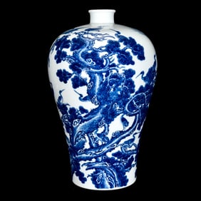 A Huge Blue and White Pine and Crane Pattern Vase