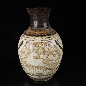 An Exquisite Ci zhouyao White Glazed Animal Vase