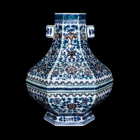An Exquisite Doucai Lotus Pattern Double-Ears Vase