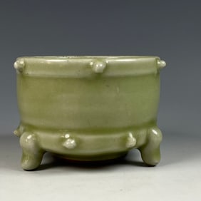 An Exquisite Longquan yao Tripod Censer