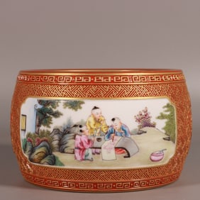 An Exquisite Enamel Figure Pattern Brush Washer
