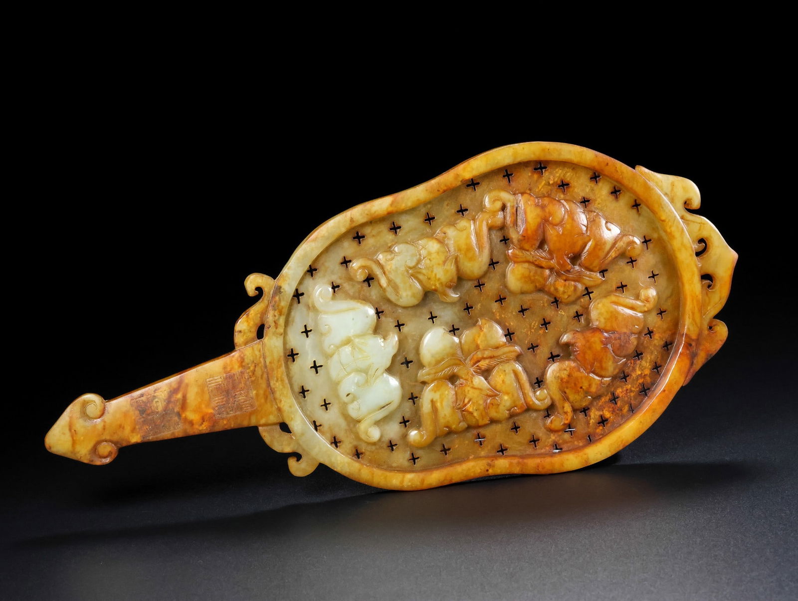 An Exquisite Gaogu yu Fan Ornament: An Exquisite Gaogu yu Fan Ornament Qing Dynasty, China,Qianlong Four-Character Mark,Size:10.4inx4.9inx0.5in Weight:199g 高古玉扇子摆件,中国清