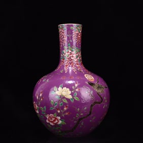 An Exquisite Purple Glazed Flower Pattern Vase