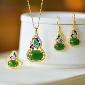 A Set of Fine Sterling Silver Inlaid Jasper Gourd-Shaped Jewelry