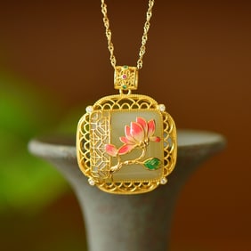 An Exquisite Sterling Silver-Gold Plated Inlaid Greenish Jade Enamel Necklace,Inlaid Diamond