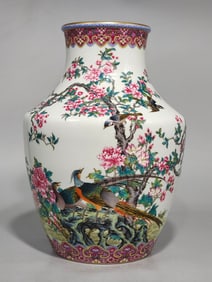 An Exquisite Enamel Lotus Pattern Flower and Bird Pattern with poem Vase