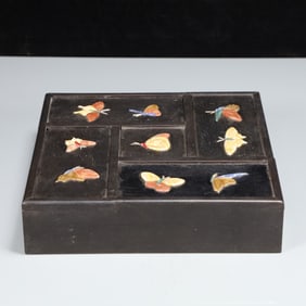 A Exquisite Eaglewood Butterfly Pattern Box