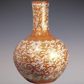 An Exquisite Iron-Red Painted Gold Dragon Pattern Vase