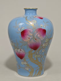 An Exquisite Famille-Rose Painted Gold Bats and Peach Pattern Vase