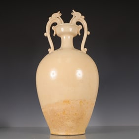 A Exquisite Trio-colored glazed pottery of the Tang Dynasty Sweet white glaze Double-Ears Vase
