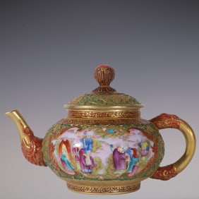 An Exquisite Enamel Green Ground Painted Gold Lotus Pattern Character and Story Pattern Teapot