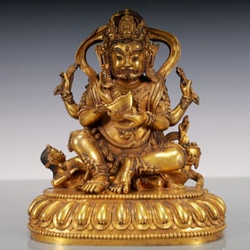 An Exquisite Gilt Bronze Statue of Vajra
