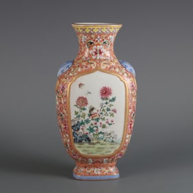 An Exquisite Famille-Rose Lotus Pattern Flower and Butterfly Pattern Double-Ears Vase