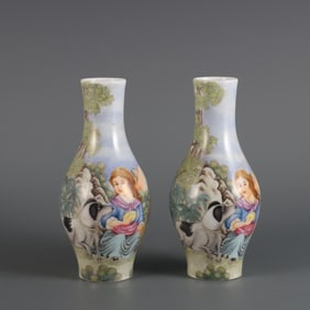 A Pair of Exquisite Enamel Character and Story Pattern Vase