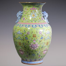 An Exquisite Famille-Rose Green Ground Bats and Peach Pattern Lotus Pattern Double-Ears Vase