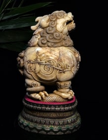 An Exquisite Shoushan Stone Auspicious Beast Ornament