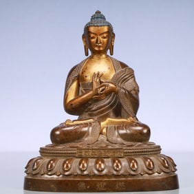 An Exquisite Gilt Bronze Statue of Sakyamuni
