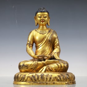 A Exquisite Gilt Bronze Statue of Sakyamuni