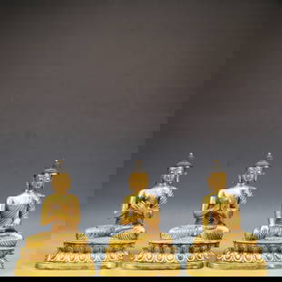 A Exquisite A Set of Gilt Bronze Statue of Sakyamuni: A Exquisite A Set of Gilt Bronze Statue of Sakyamuni Ming Dynasty, China Size:5.7inx3.7inx7.9in Weight:6050g一套铜鎏金释迦牟尼佛像 中国明代