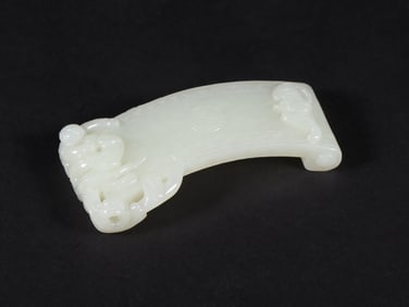 An Exquisite White Jade Bats Pattern Ornament